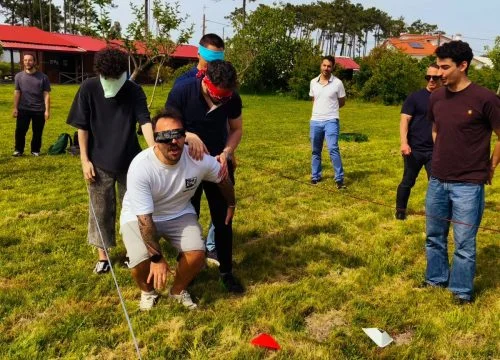 Equipa da empresa Siemens em atividade de Team Building com a Living Place.